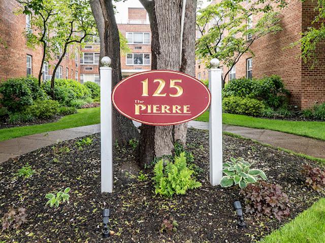 Apartment for sale in Port Washington