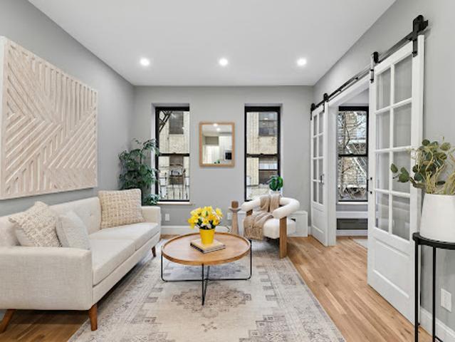 Apartment for sale in Arverne, New York