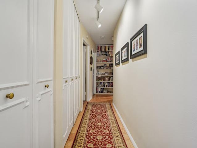Apartment for sale in Fort Lee, New Jersey