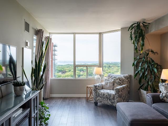 Apartment for sale in Burlington, Ontario
