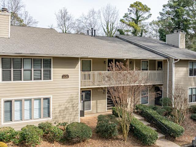 Apartment for sale in Roswell, Georgia