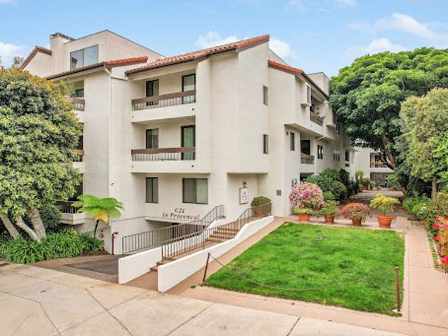 Apartment for sale in Canoga Park, California