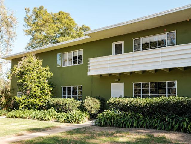 Apartment for sale in Canoga Park, California