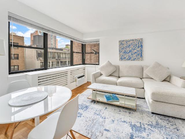 Apartment for sale in New York, Arverne