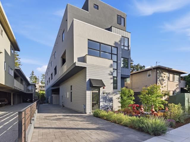Apartment for sale in San Mateo, California