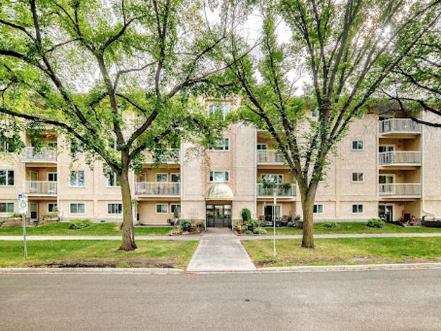 Apartment for sale in Wedgewood, Alberta