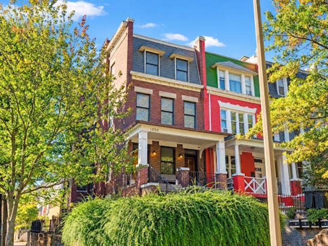 Apartment for sale in Washington
