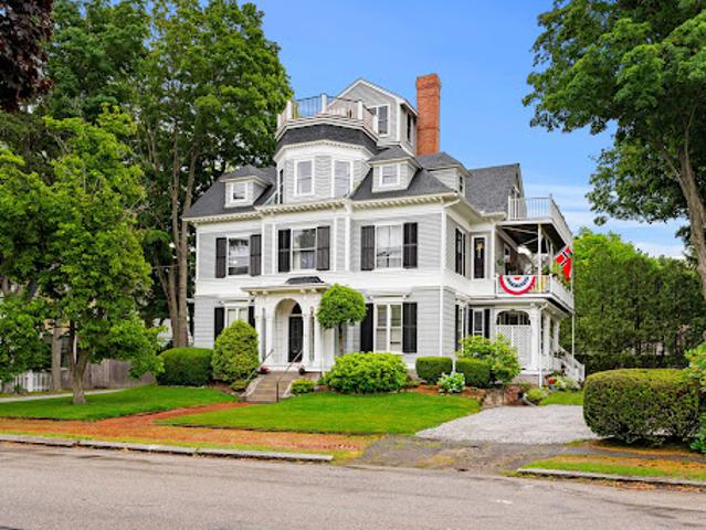 Apartment for sale in Newburyport, Massachusetts