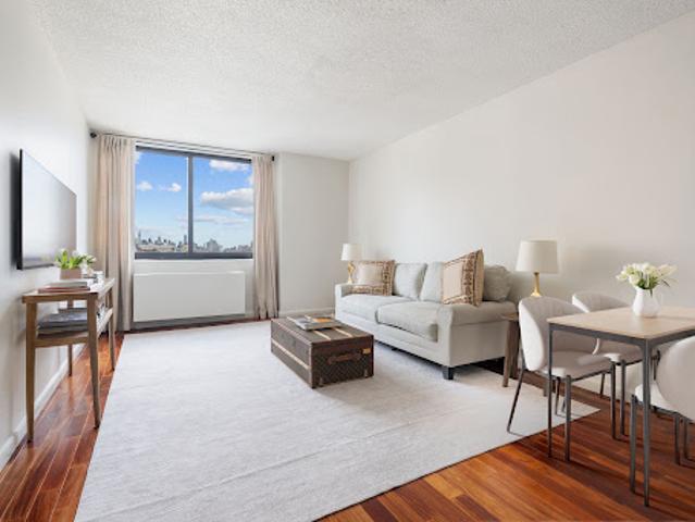 Apartment for sale in New York, Arverne