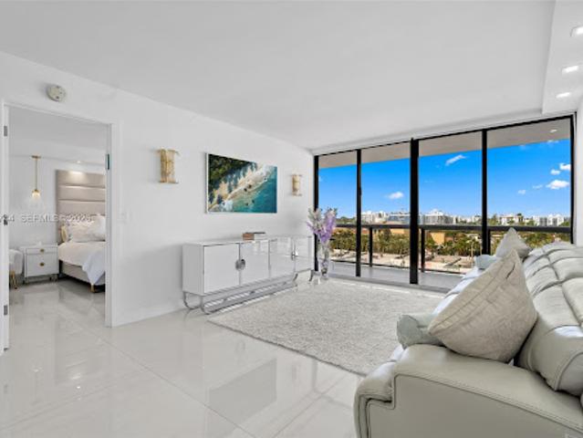 Apartment for sale in Surfside, Florida