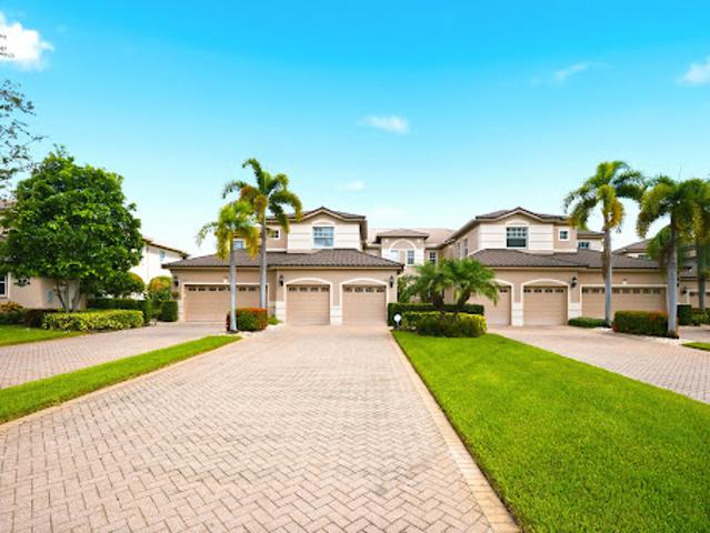 Apartment for sale in Naples, Florida