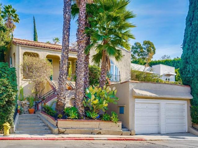 Apartment for rent in Canoga Park, California