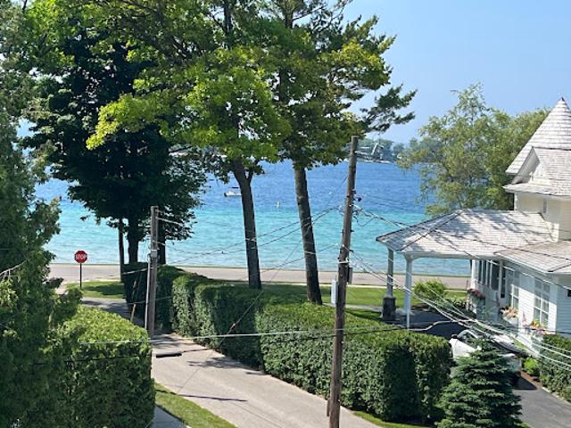 Apartment for sale in Harbor Springs, Michigan