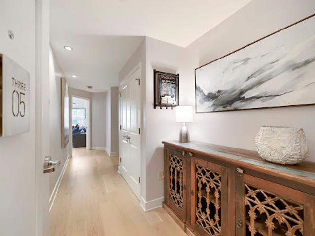 Apartment for sale in Gibsonton, Maryland