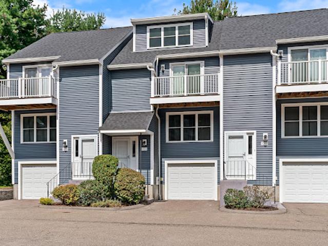 Apartment for sale in Bristol, Massachusetts