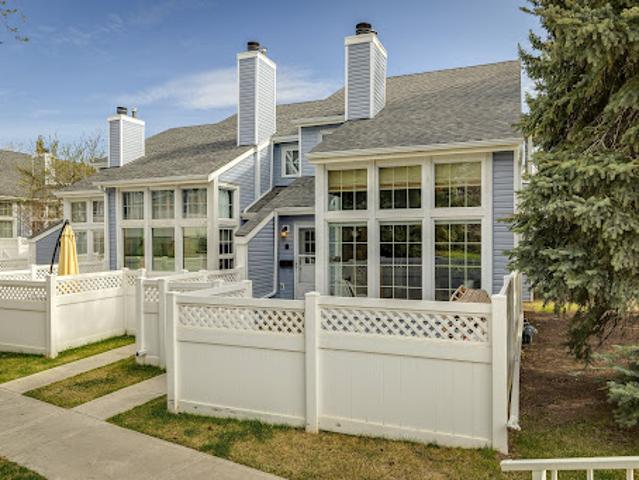 Apartment for sale in Northwest, Alberta