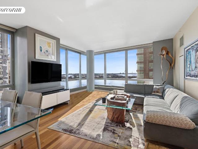 Apartment for sale in Arverne, New York