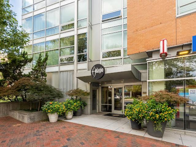Apartment for sale in Bethesda, Maryland