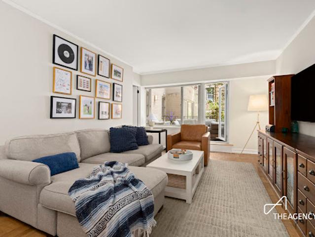 Apartment for sale in Arverne, New York