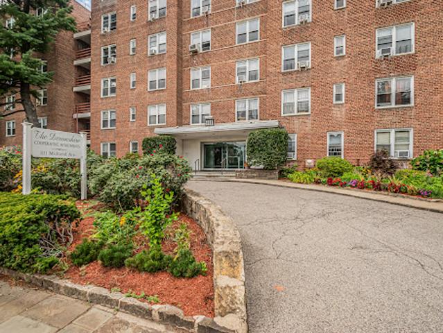 Apartment for sale in Eastchester, New York