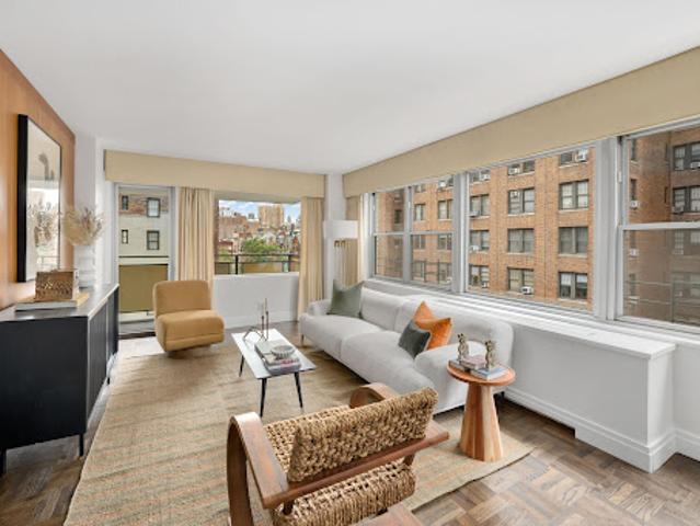 Apartment for sale in Arverne, New York