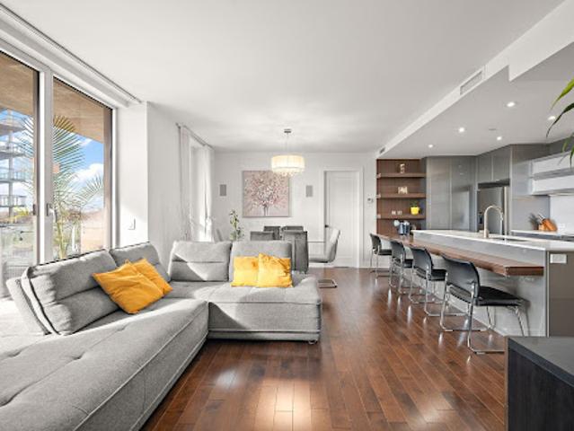 Apartment for sale in Laval, Quebec