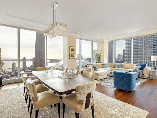 Apartment for sale in Woburn, Ontario