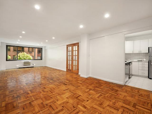 Apartment for rent in Arverne, New York