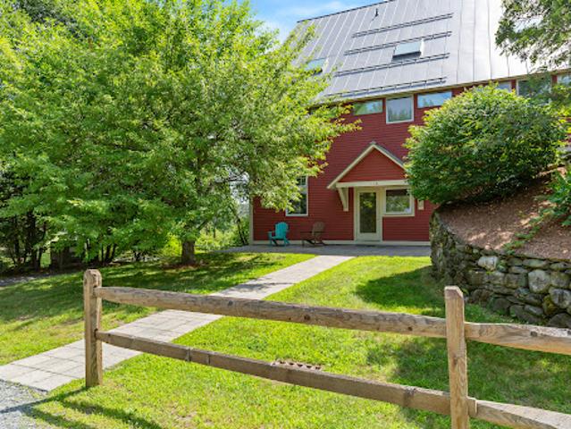 Apartment for sale in Plantsville, Vermont