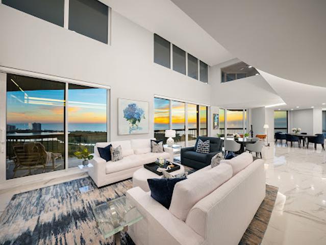 Apartment for sale in Naples, Florida