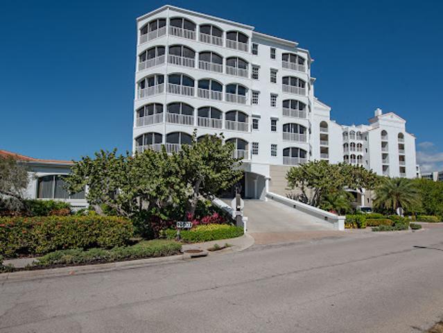 Apartment for sale in Marco Island, Florida