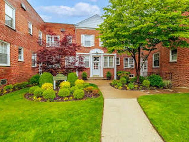 Apartment for sale in Rockville Centre Apartment for sale in Rockville Centre