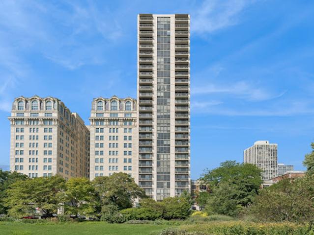 Apartment for sale in Chicago, Cook County