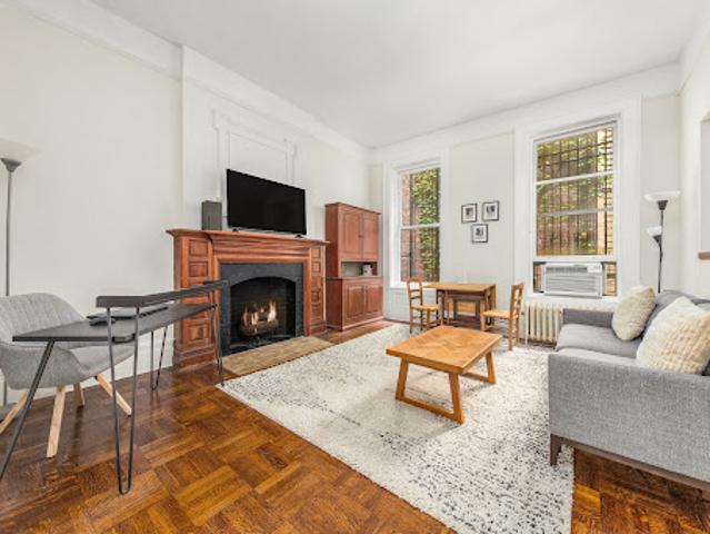 Apartment for sale in Arverne, New York