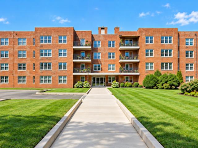 Apartment for sale in Greenwich, Western Connecticut Planning Region