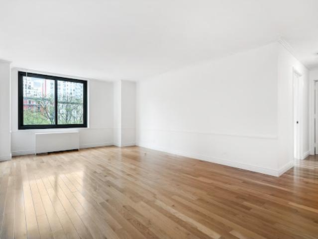 Apartment for sale in Arverne, New York