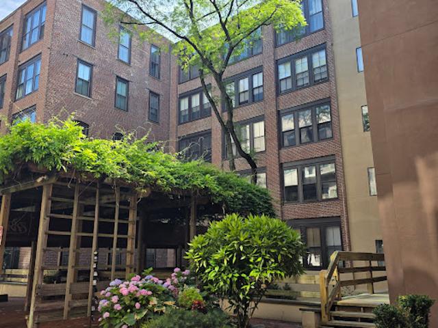 Apartment for sale in Philadelphia, Pennsylvania