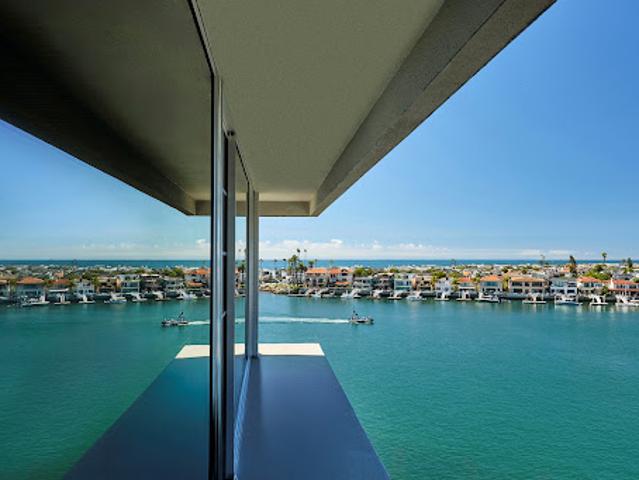 Apartment for sale in Corona Del Mar, California