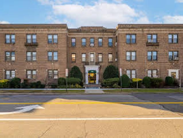 Apartment for sale in Garden City Apartment for sale in Garden City