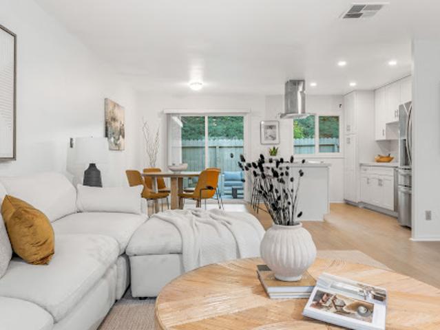 Apartment for sale in Aliso Viejo, California