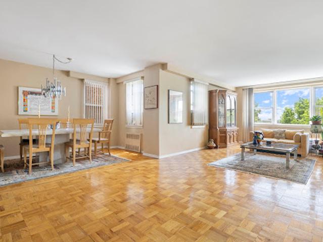 Apartment for sale in The Bronx, Arverne