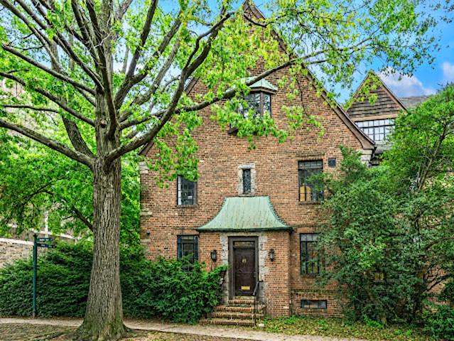 Apartment for sale in Queens, Arverne
