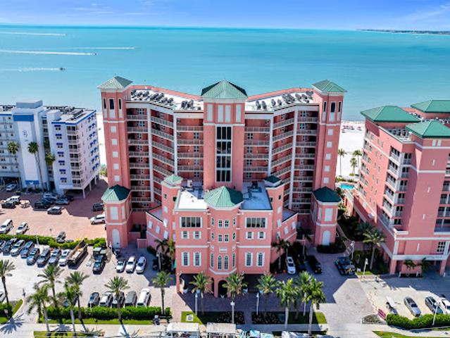 Apartment for sale in Fort Myers Beach, Florida