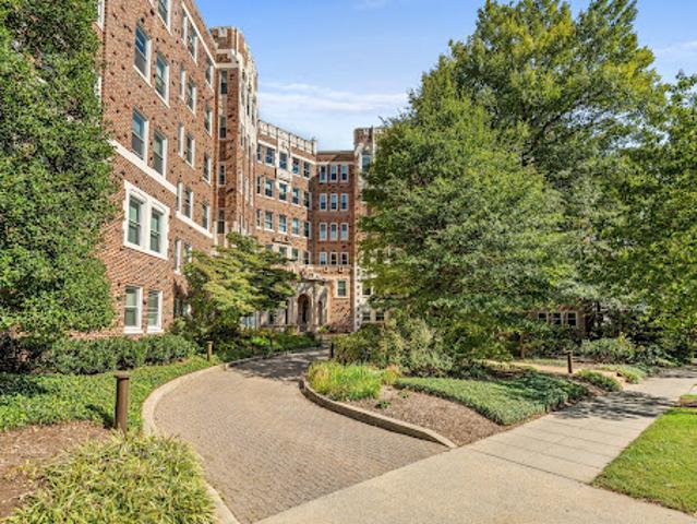 Apartment for sale in Washington