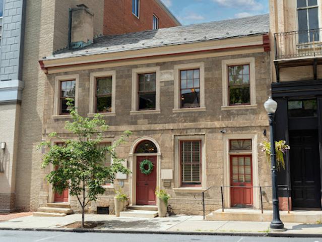 Apartment for sale in Lancaster