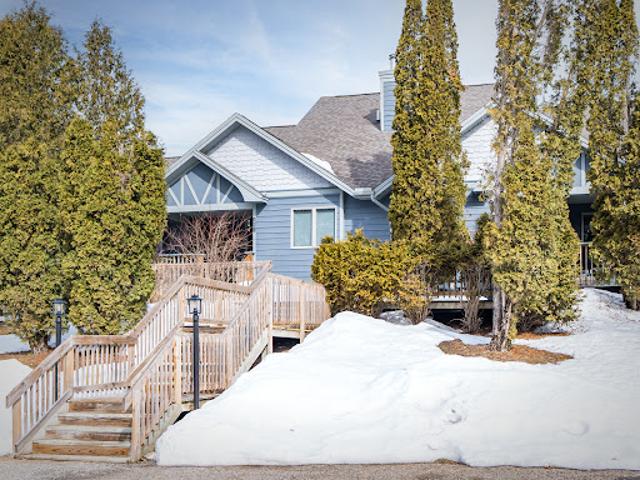 Apartment for sale in Vanderbilt, Michigan