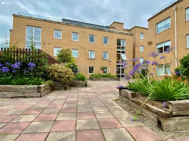 Apartment to rent in Bluebell, North Tipperary