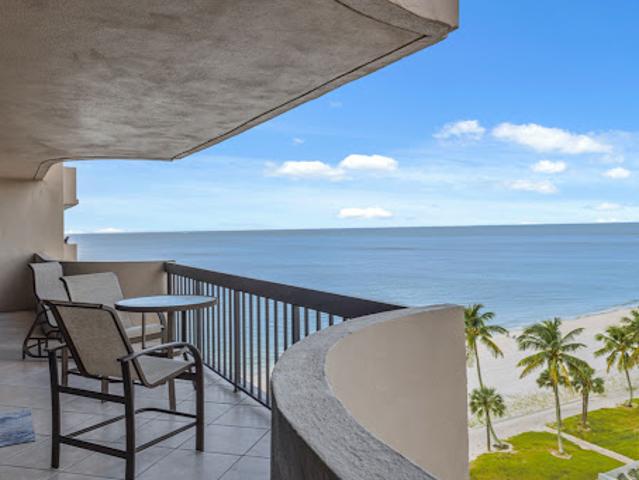 Apartment for sale in Naples, Florida
