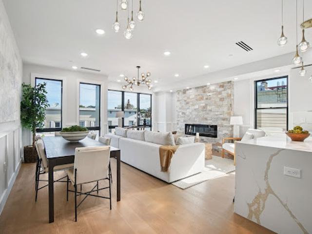 Apartment for sale in Hudson, New Jersey