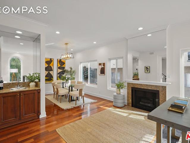 Apartment for sale in Los Angeles Apartment for sale in Los Angeles